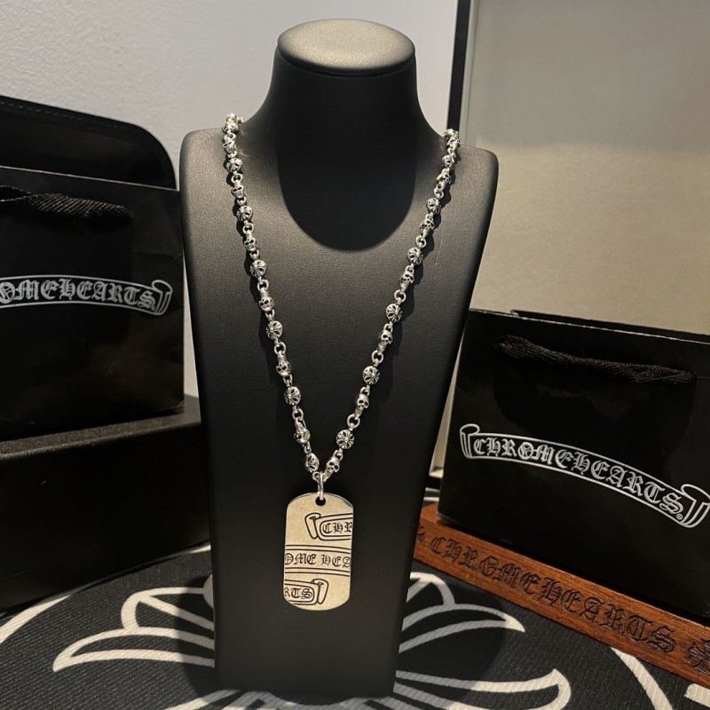 Ch*0me He**ts necklaces